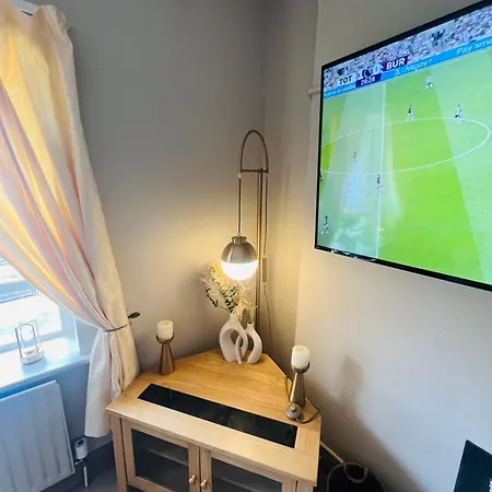 Cosy In Heart Of Апартаменты Корк